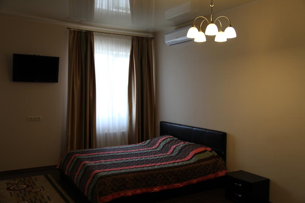 Genuez Hotel Odesa Room photo